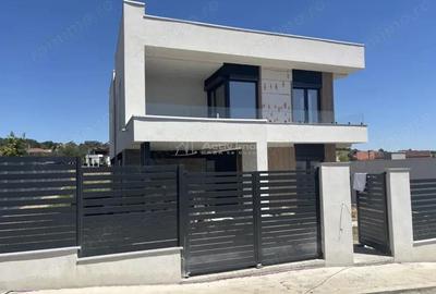 Casă cu Teren 570 Mp în Dealuri Oradea - 1