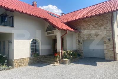 Casa individuala, 1600 mp teren, mobilata si utilata de lux, zona Burdujeni