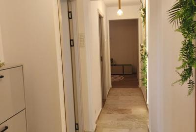 Apartament cu 3 camere semidecomandat în Casa de Cultură - 2