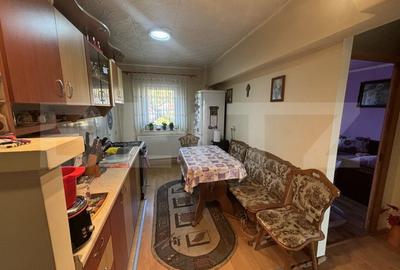 Vand apartament cu 3 camere