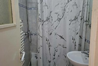 Apartament cu 2 camere nedecomandat în Central