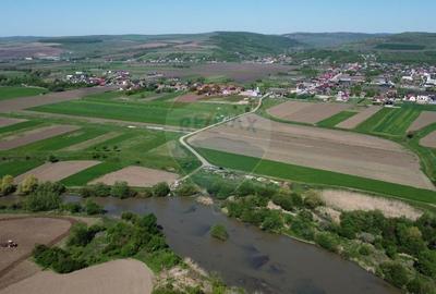 Teren intravilan 1.400 mp, imprejmuit integral - Livada, comuna Iclod - 13