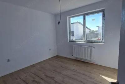 Vanzare casa parter cu 4 camere Vedere la lac| Crevedia -Strada Caisului - 6