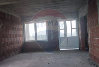De vanzare casa cu etaj 4 camere, la rosu iesire Les langa padure - 16