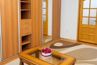 Apartament cu 3 camere decomandat în Valenta - 11