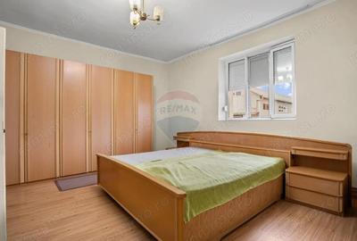 Casă cu 3 camere cu Garaj în Țipar - 1