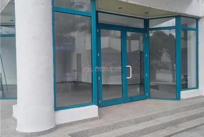 Spațiu comercial, de 70 mp, în Libertății - 13