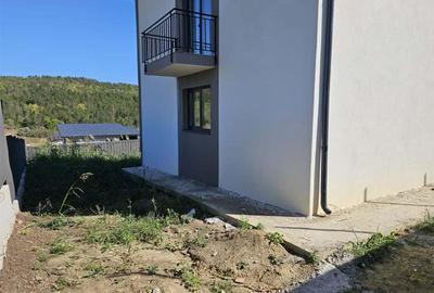 Casă cu 4 camere cu Canalizare în Aeroport - 4