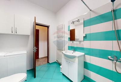 Casă cu 7 camere cu Teren 883 Mp în Bran - 11