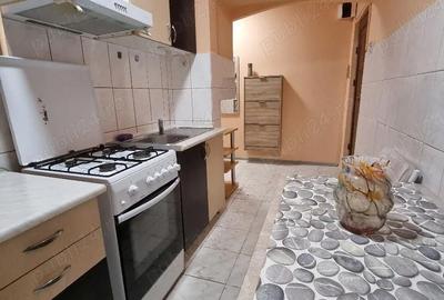 Garsonieră decomandată în Central - 2