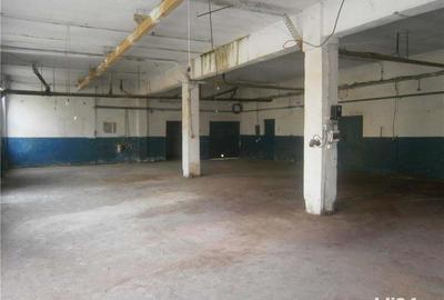 Spațiu comercial, de 1,400 mp, în Industrială - 5