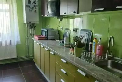 Apartament cu 3 camere pentru inchiriat - 7