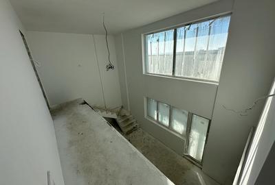 Penthouse 3 camere/terasa proprie 53 mp/7 minute Metrou Berceni - 2