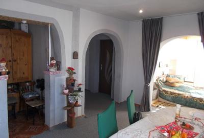 Casă individuală cu 5 camere cu Teren 1500 Mp în Ianova - 1