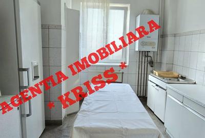 Apartament cu 3 camere semidecomandat în Trivale