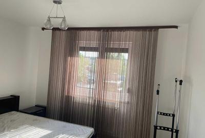 Apartament cu 2 camere decomandat în Tractorul - 5