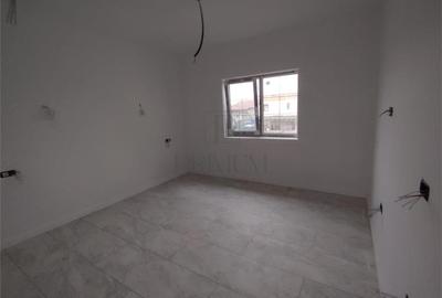 Duplex cu 5 camere cu Canalizare în Moșnița Nouă - 9