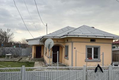 Casă cu 4 camere în Central - 1