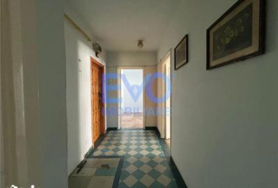 Apartament cu 3 camere în Tătărași