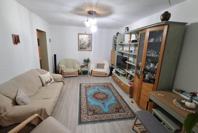 Apartament cu 4 camere decomandat în Titan - 1