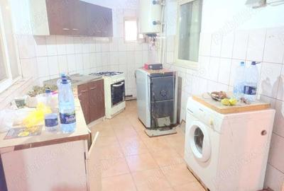 Casă cu 4 camere în Buziașului - 1