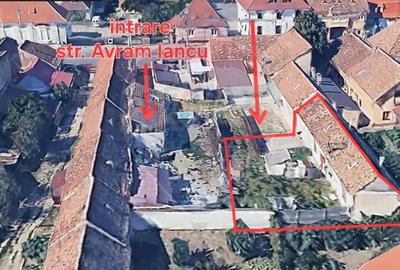 Casă cu Teren 140 Mp în Central - 2