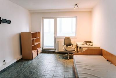 Apartament cu 3 camere decomandat în Dosu Bricii