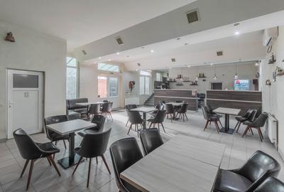 Spațiu comercial, de 200 mp, în Central - 11