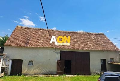 Casă traditională, 3 camere, 1766 mp teren, la asfalt, Vintu de Jos - 3