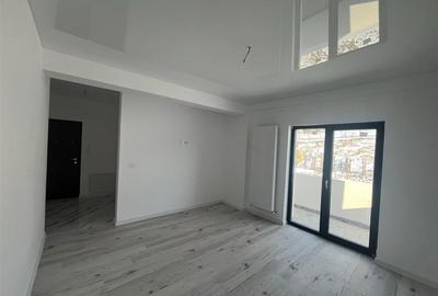 Garsonieră decomandată în Bucium - 3