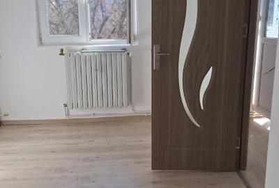 Apartament cu 2 camere semidecomandat în Craiovița Nouă - 2