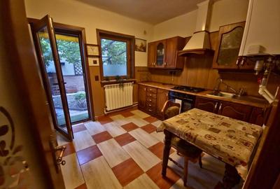 Casa individuala Km 5 curte cu foi?or, acces privat, - 5