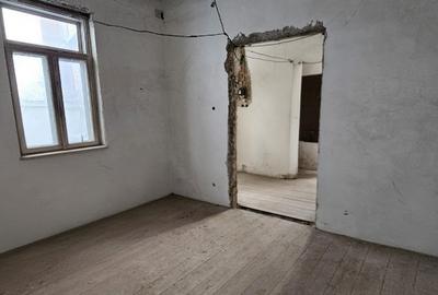 Casă individuală cu 5 camere cu Canalizare în Parcul Carol - 14