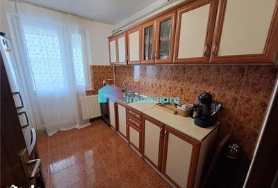 Apartament cu 2 camere decomandat în Precista - 9
