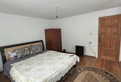 Casă cu 4 camere cu Teren 19200 Mp în Central - 19