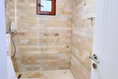 Apartament cu 3 camere decomandat în Faleză