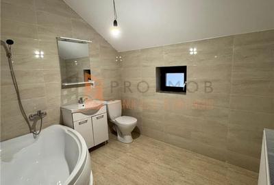 Casă cu 5 camere cu Teren 500 Mp în Stâlpu