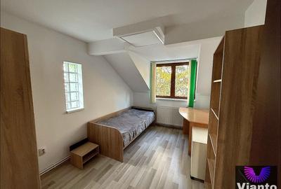 Apartament cu 4 camere decomandat în Turnișor