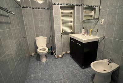 Apartament cu 4 camere decomandat în Centrul Civic