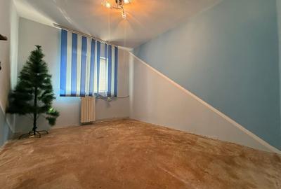 Apartament cu 3 camere decomandat, mobilat în Dallas - 9