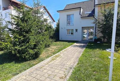 Casă cu 4 camere cu Teren 366 Mp în Central