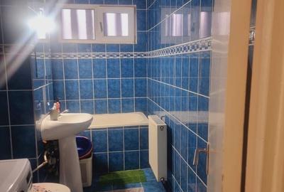 Apartament cu 3 camere semidecomandat în Central - 8