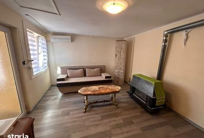 Casă cu 4 camere cu Canalizare în Chercea - 2