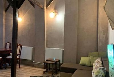 Apartament cu 3 camere decomandat, mobilat în Dacia