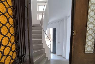 Birou, de 330 mp, în Capitol - 9