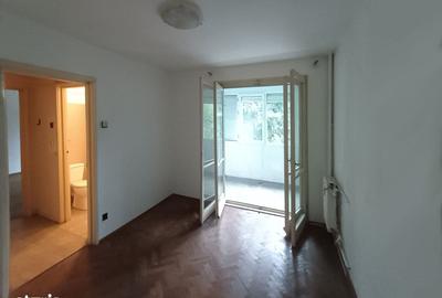 Apartament cu 2 camere semidecomandat în Pajura