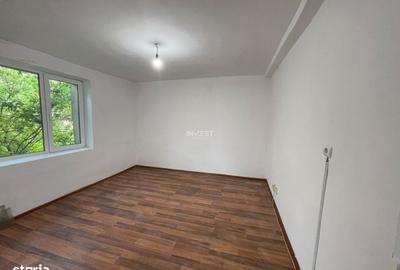 Apartament cu 3 camere decomandat în Păcurari