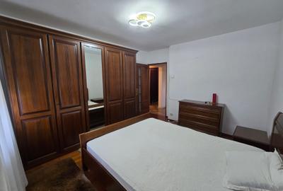 Apartament cu 3 camere decomandat în Drumul Sării - 9