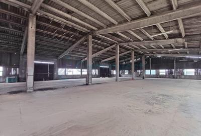 Spațiu industrial, de 780 mp, în Oncea