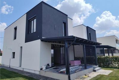 Duplex cu 5 camere cu Canalizare în Moșnița Nouă - 2